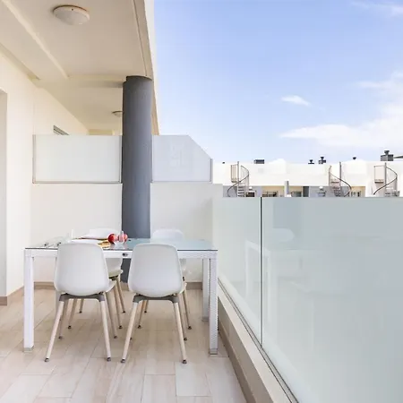 Apartman Home2book Stylish & Relax Attic